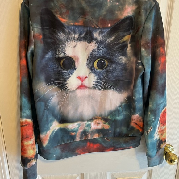 Adorable cat galaxy sweater - Picture 5 of 5